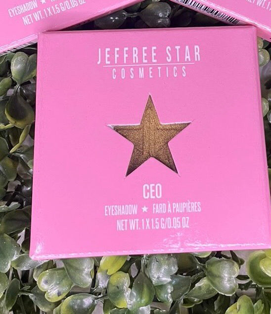 Sombra individual jeffree star tono CEO