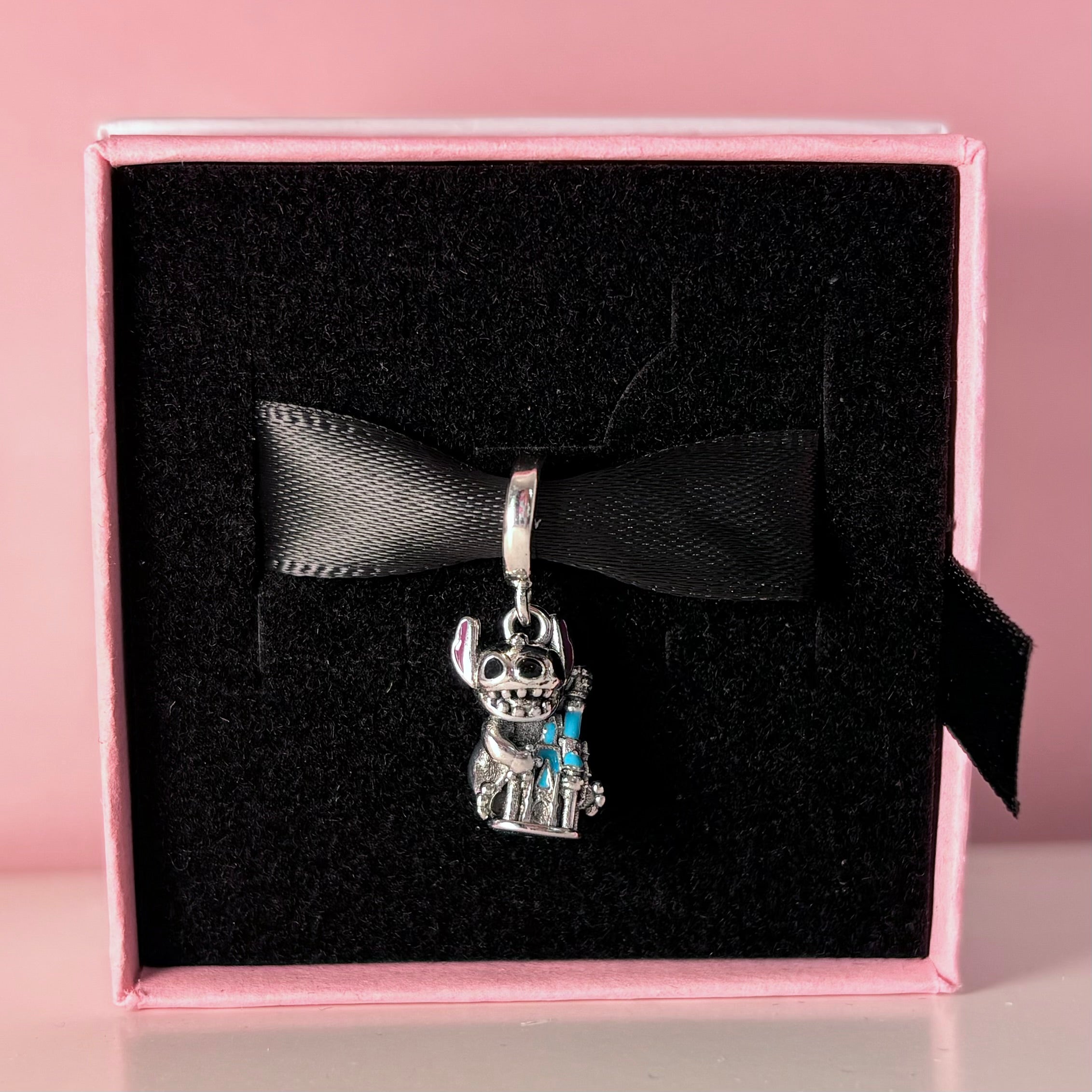 CHP128 Charm Stitch en Castillo Disney.