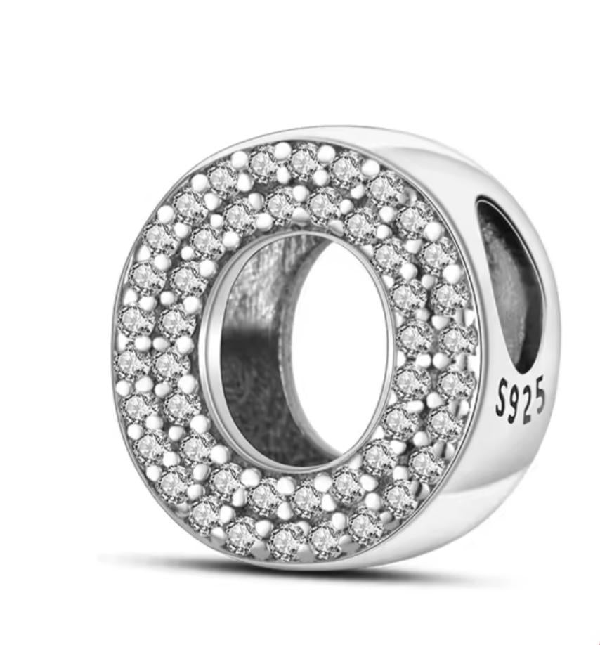 CHP191 Charm letra O brillos.