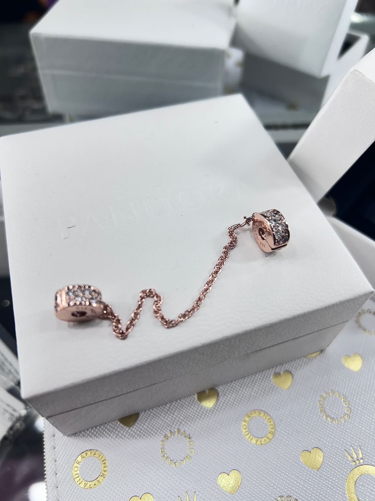 CHP179 Cadena de seguridad disponible en Rosa Gold, Dorado, Plata