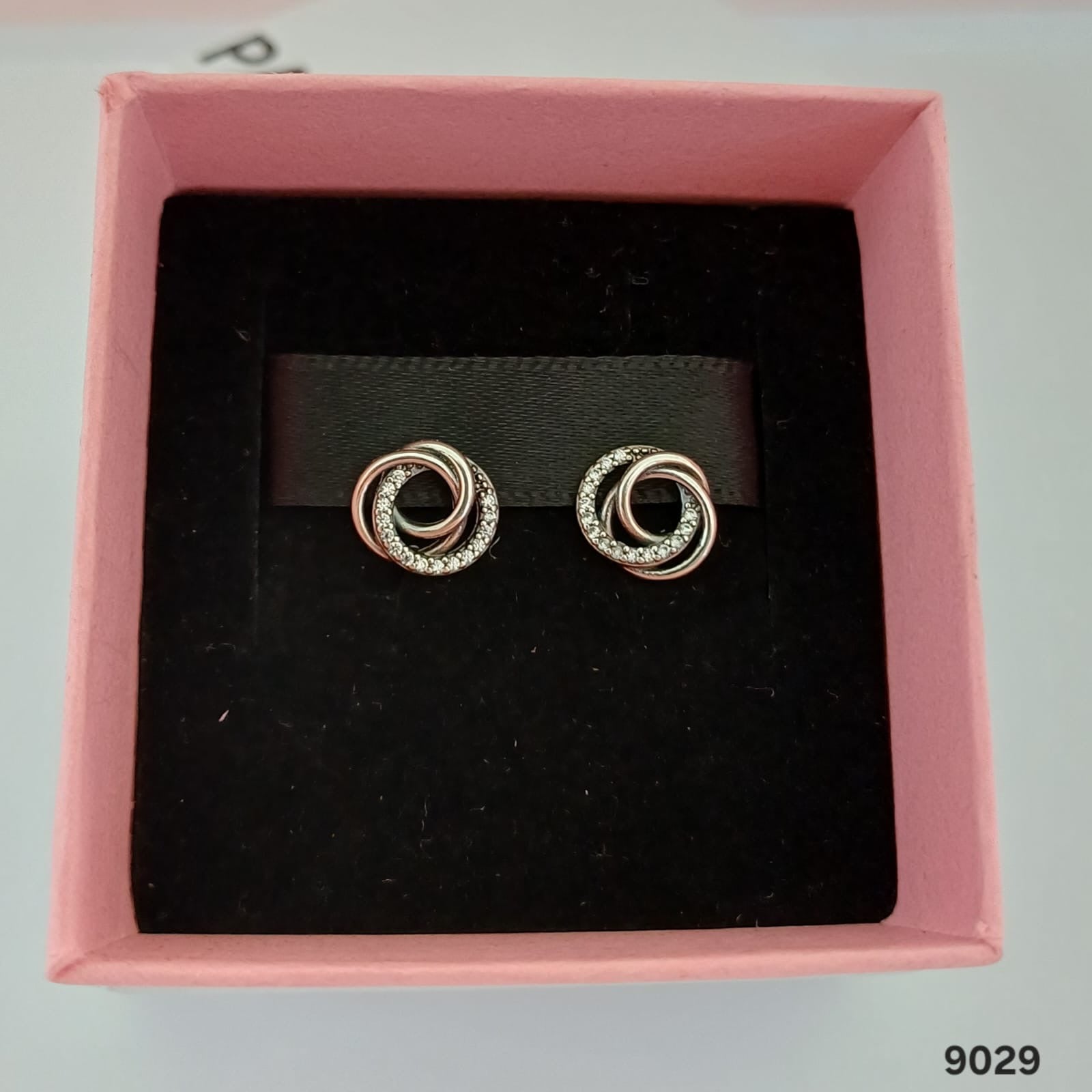 9029 Aretes estilo Pandora Incluye caja