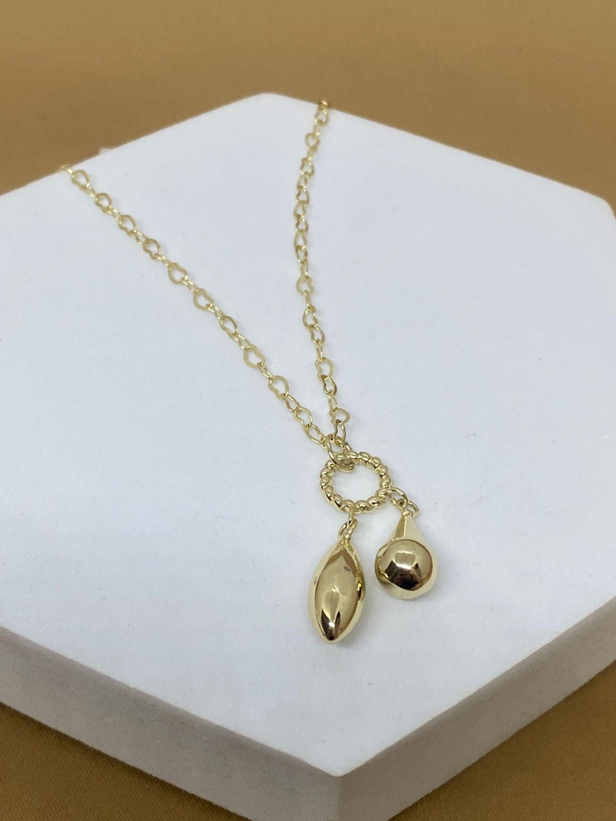 C26547 Collar con dos gotas  Material: Oro laminado 14k