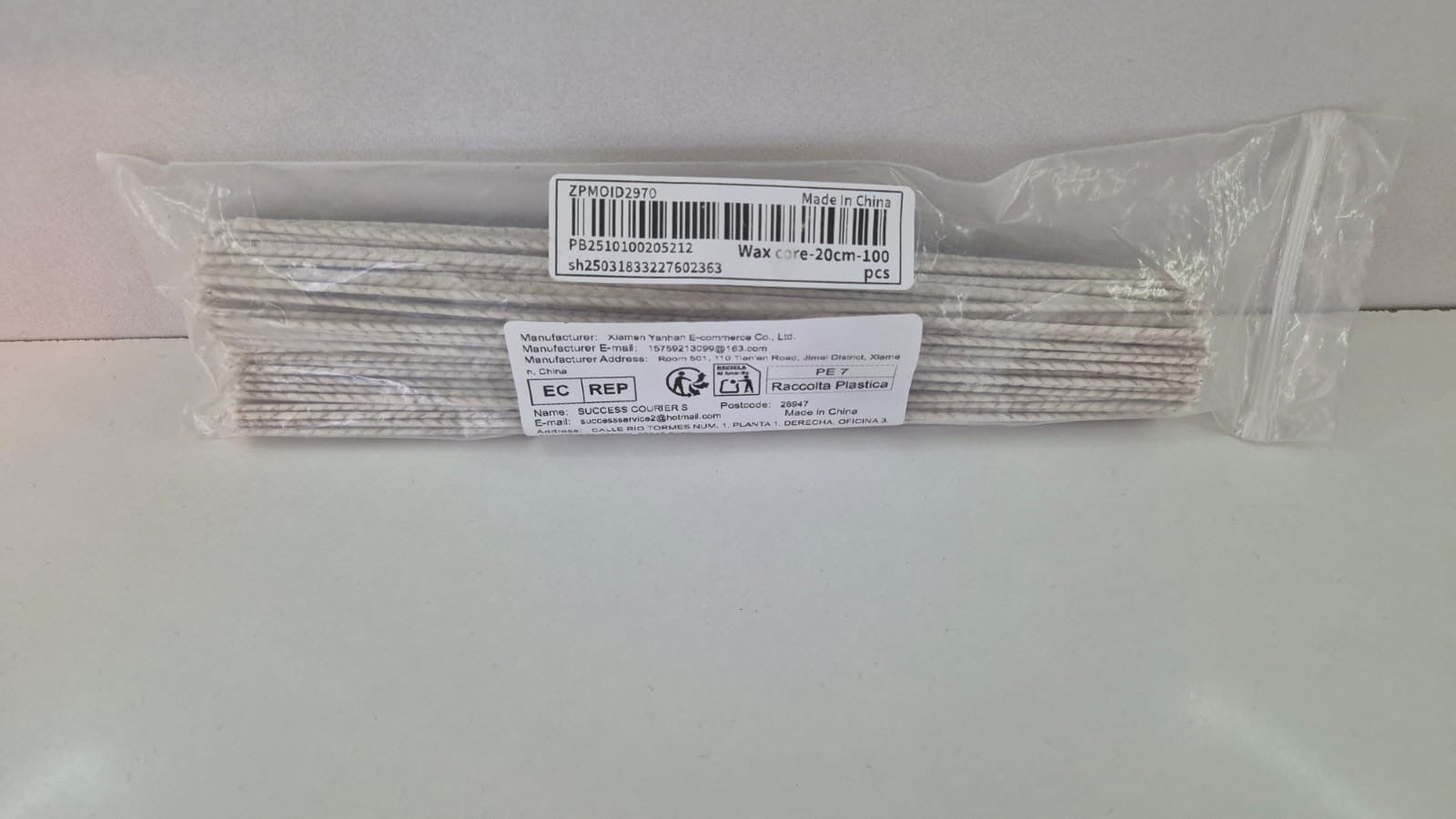 1 paquete de 100 pabilos 
20 cm cada pabilo