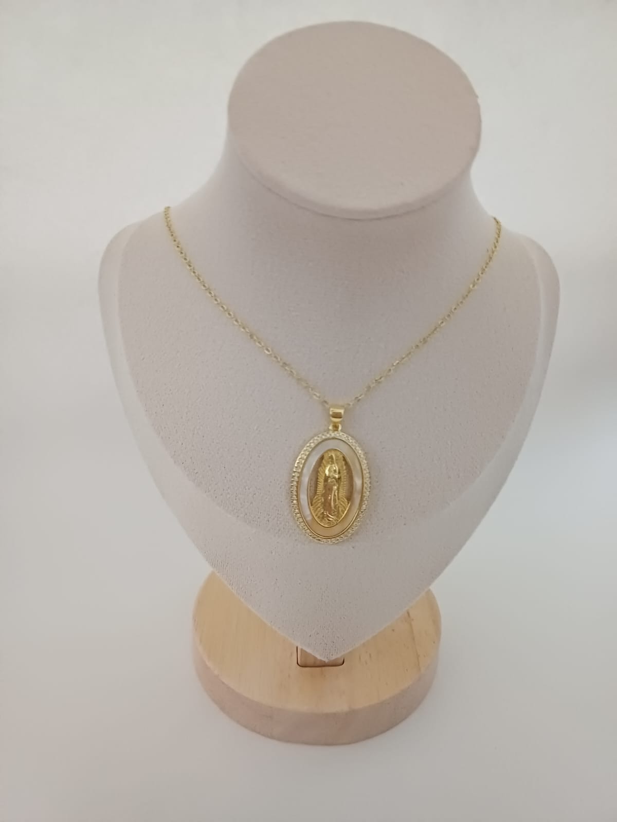 Ac-20 Collar virgencita Acero inoxidable