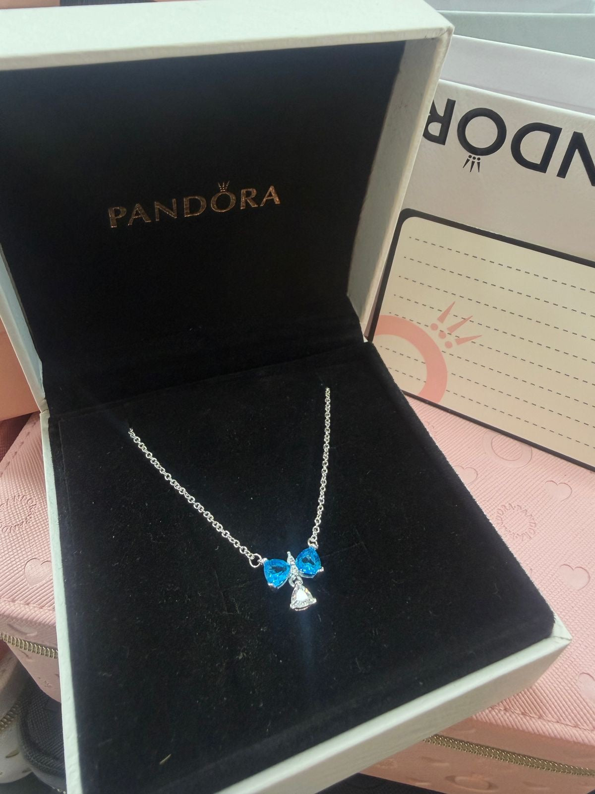 Collar Corazón estilo Pandora S925 Incluye caja y paño de limpieza.