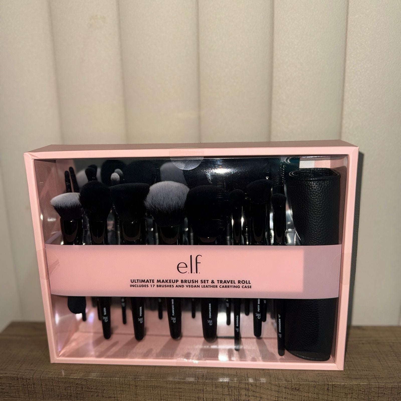 SET ELF DE 17 BROCHAS + ESTUCHE DE VIAJE