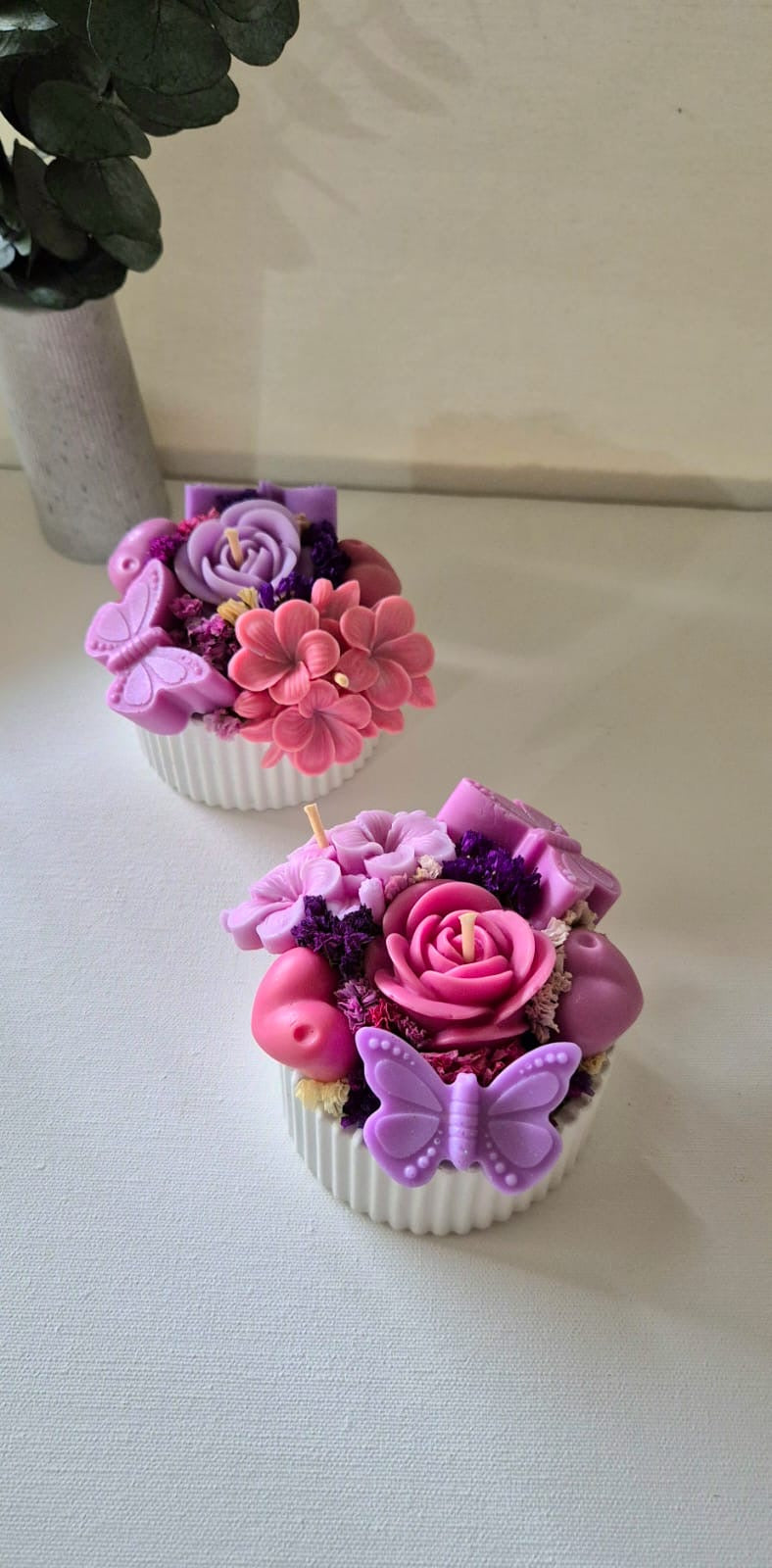 Bouquet aromatico con Mariposas en tonos morados y lilas   Aroma Fresa con frutos rojos
