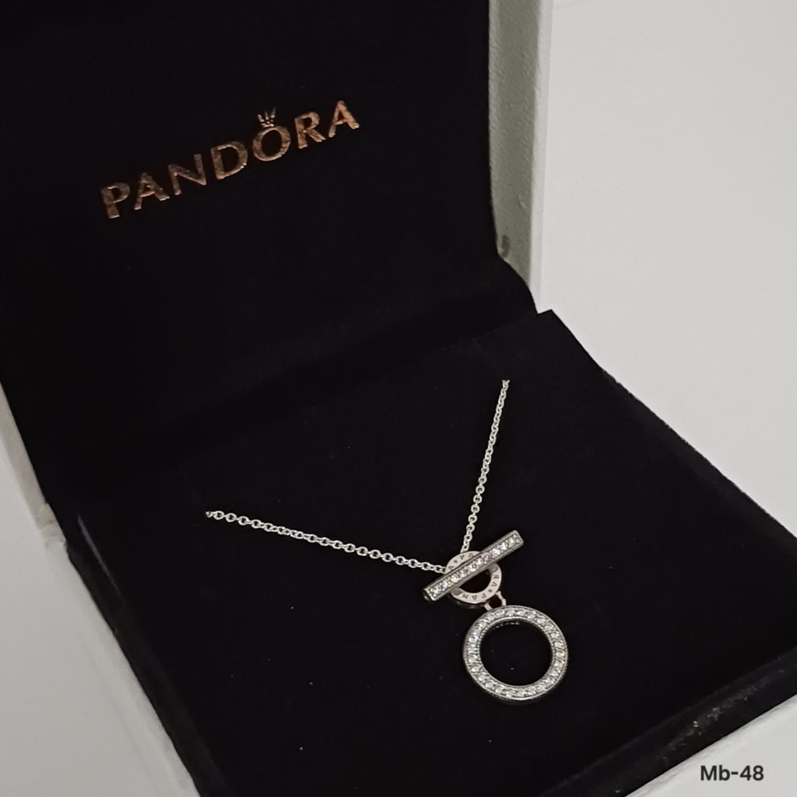 MB-48 Collar estilo Pandora Incluye caja y paño de limpieza.