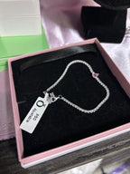 P50 Brazalete corazón brillante rosa Incluye caja.