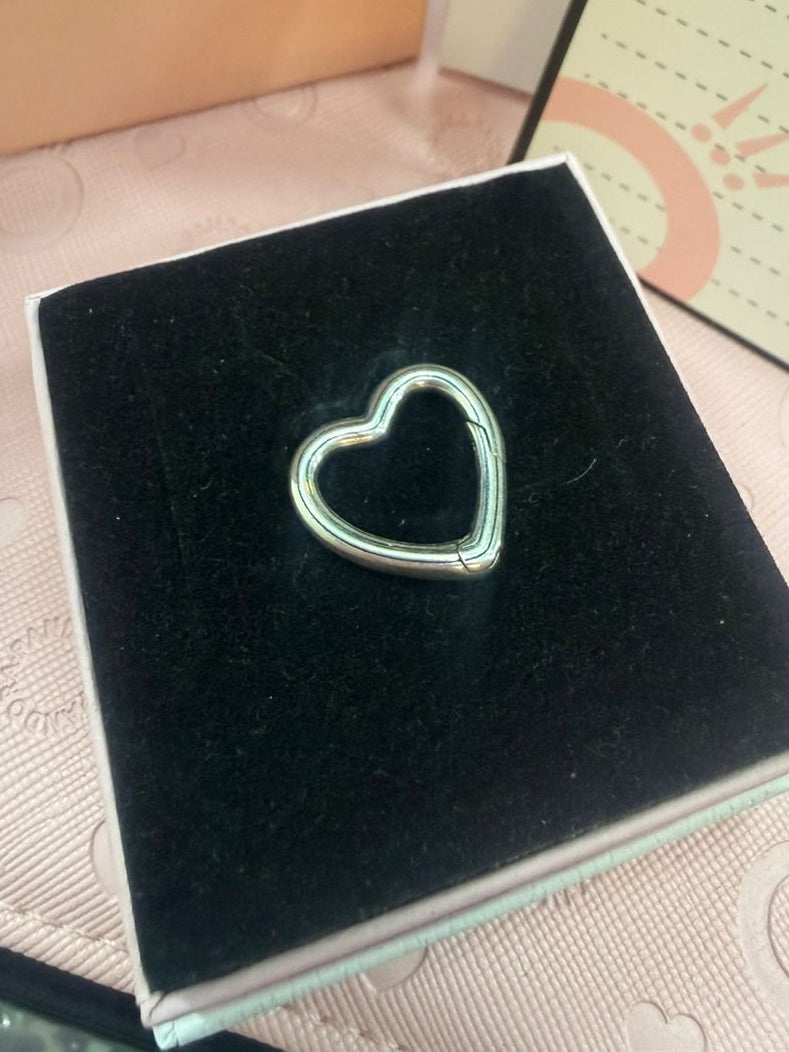 Chp260 Charm eslabón corazón.