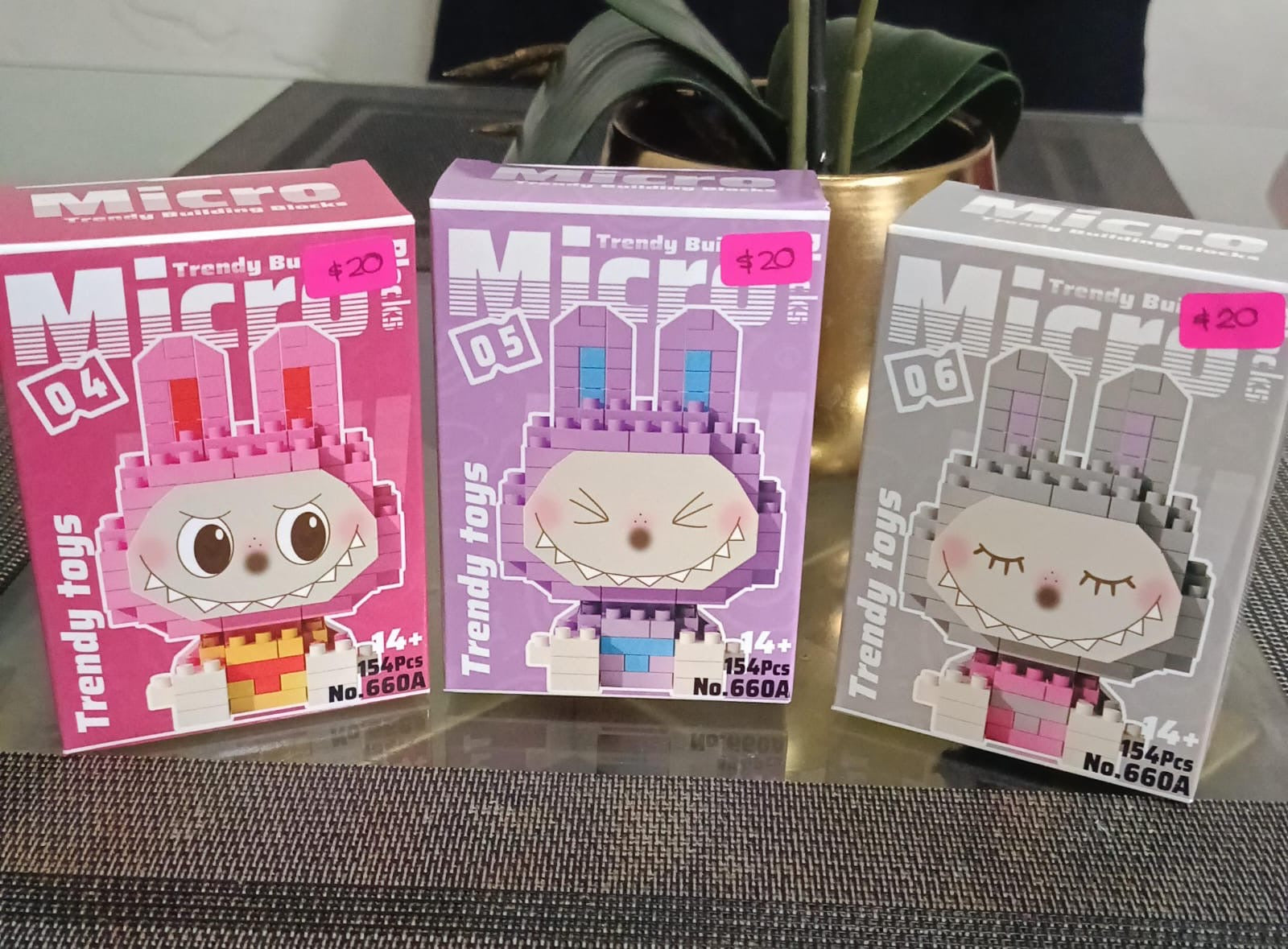 Figuras tipo LEGO de Labubu