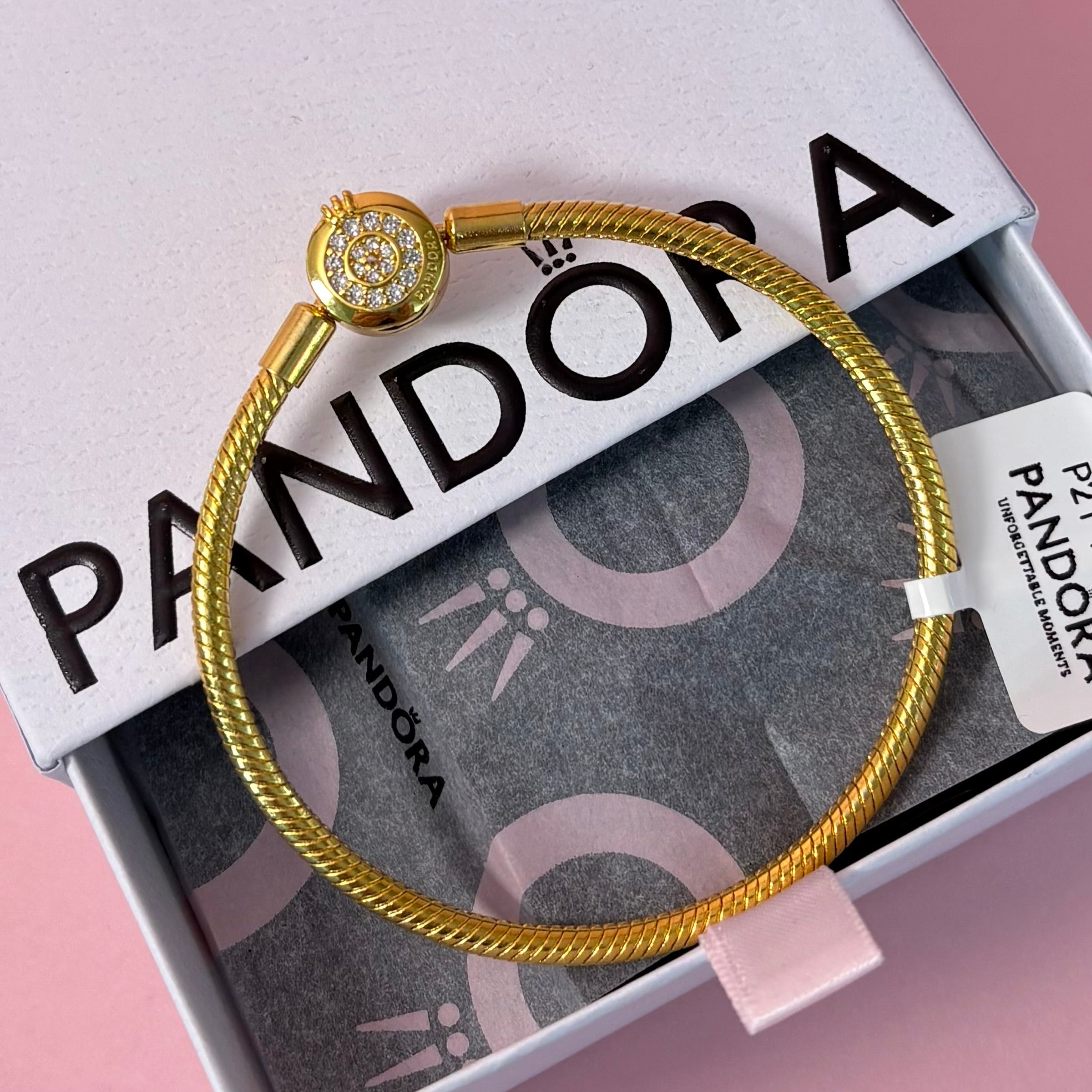 P21 Brazalete estilo Pandora Incluye caja. Material: Baño de plata.