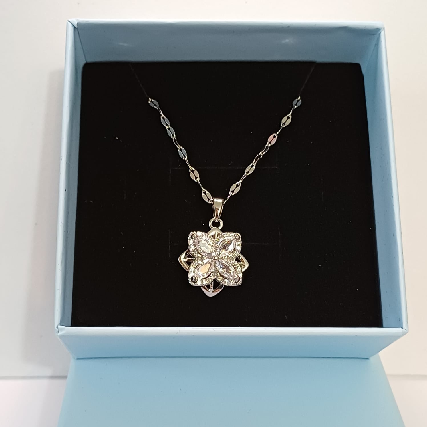 Mb-05 Collar acero inoxidable.