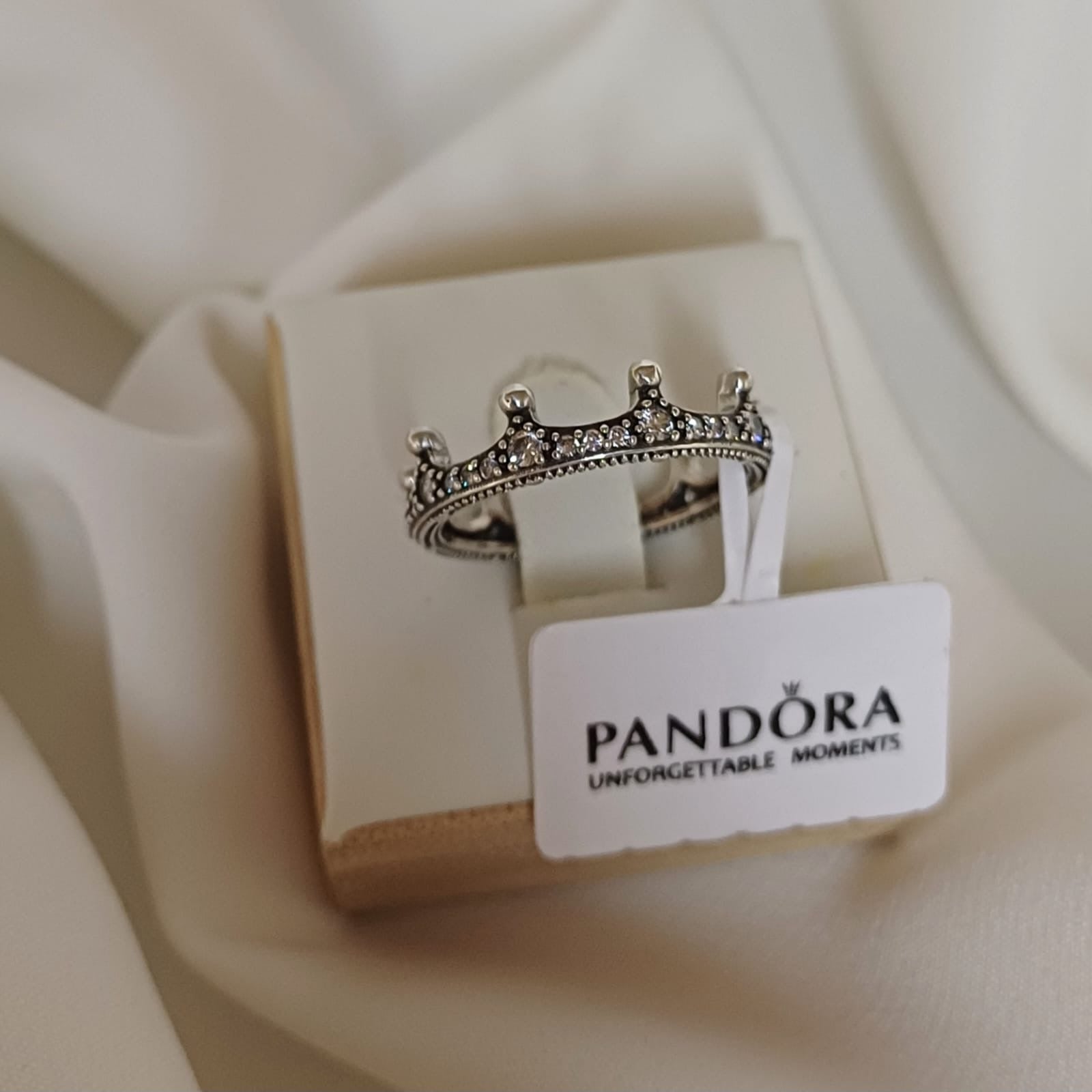 MB-98 Anillo estilo Pandora Incluye caja y paño de limpieza.