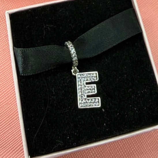 CHP203 Charm colgante letra del alfabeto.