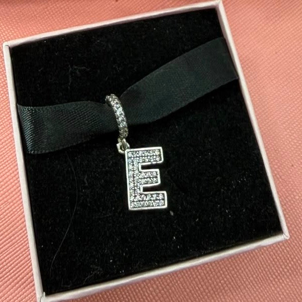 CHP203 Charm colgante letra del alfabeto.