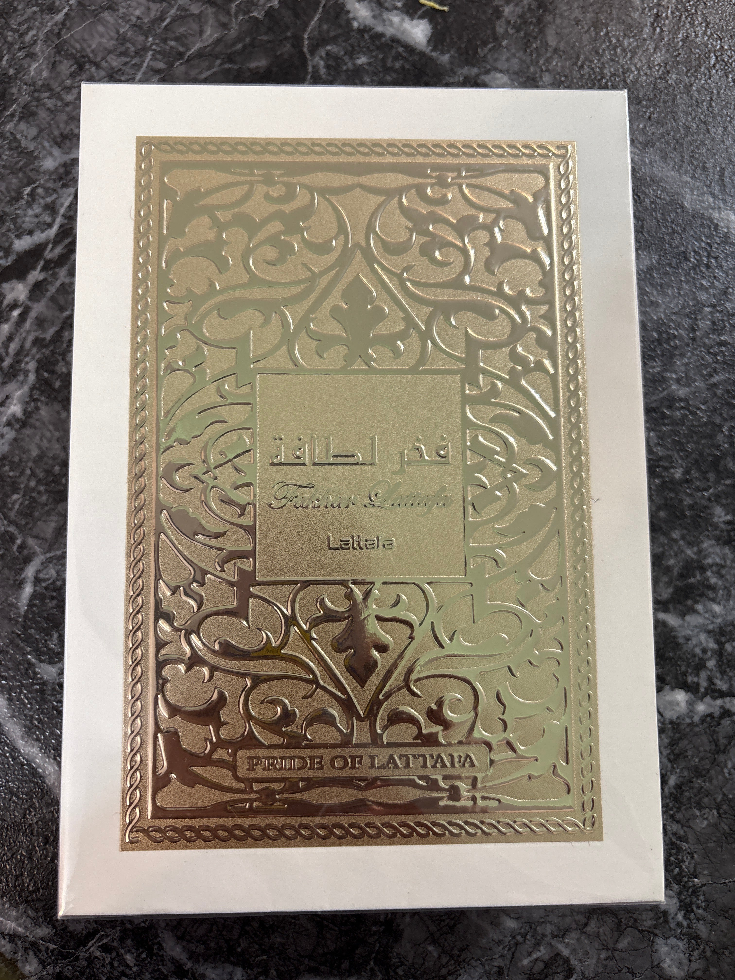 Perfume FAKHAR PRIDE OF LATTAFA Dama 100ml