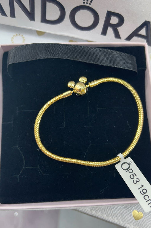 P53 Brazalete Dorado estilo Pandora incluye caja. Material: Baño de plata.