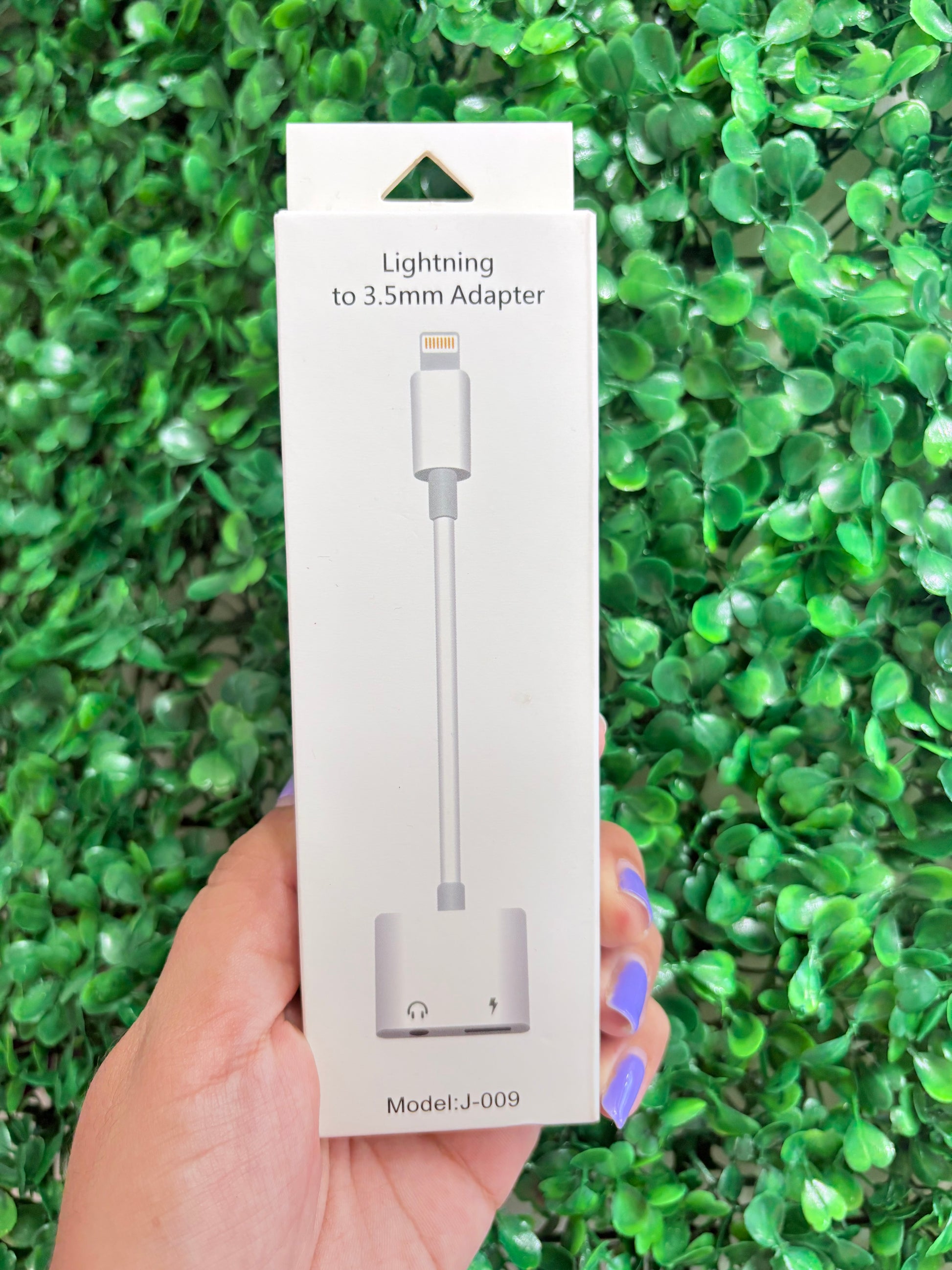 Adaptador Lightning - Carga C y AUX 3.5mm Hembra