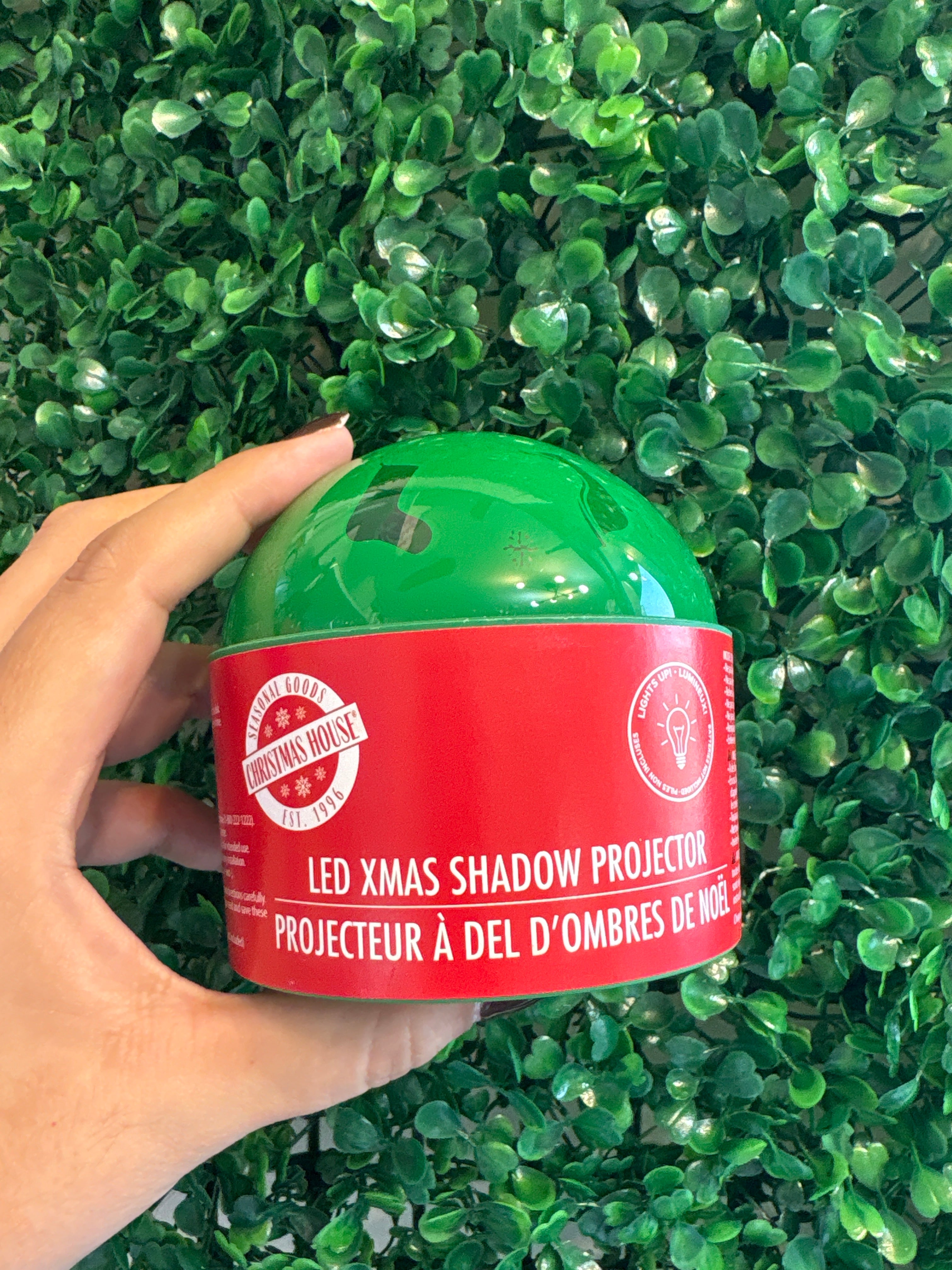 Proyector navideño *No incluye baterías.