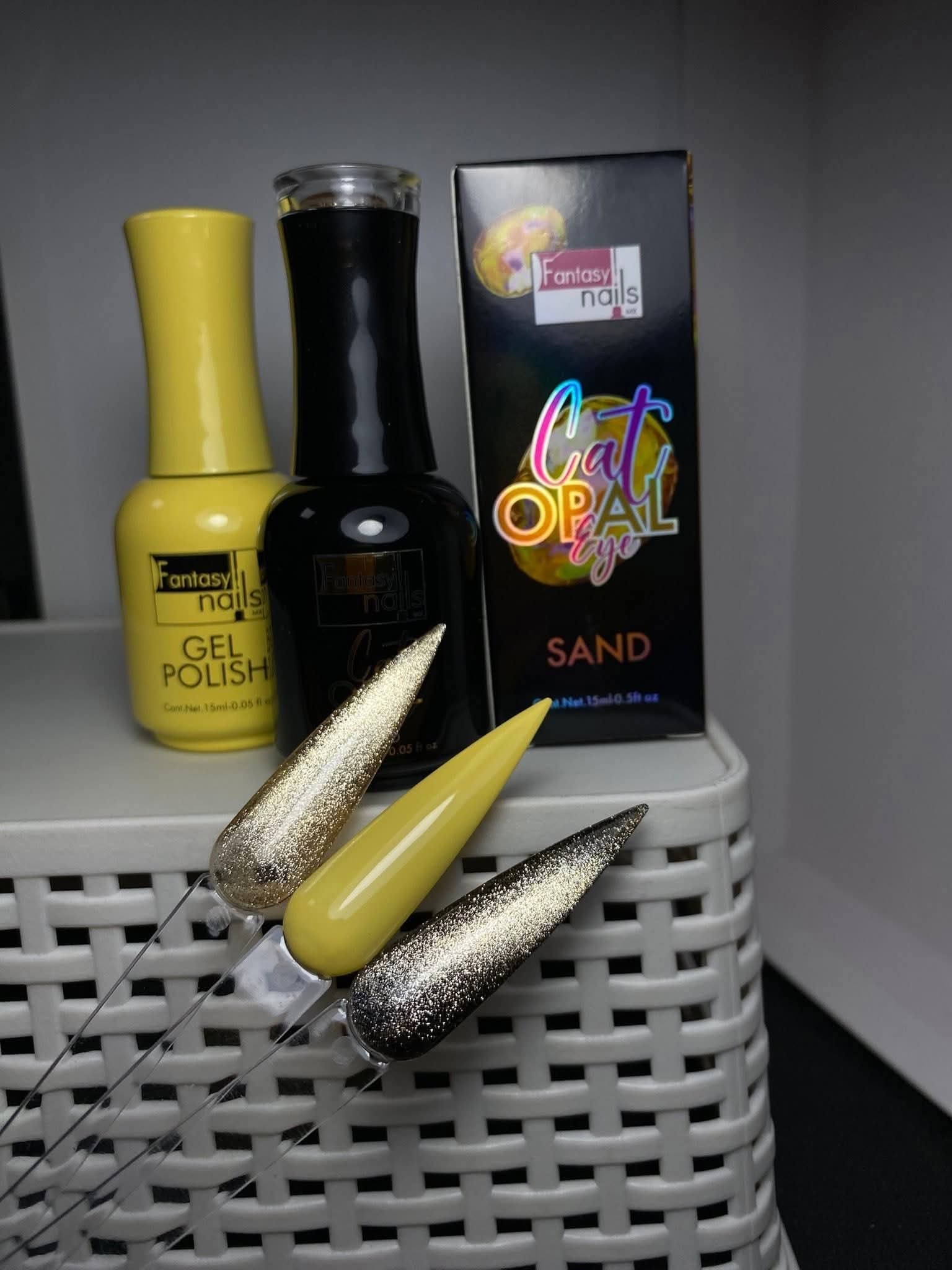 21178 Cat Opal Eye Fantasy Nails