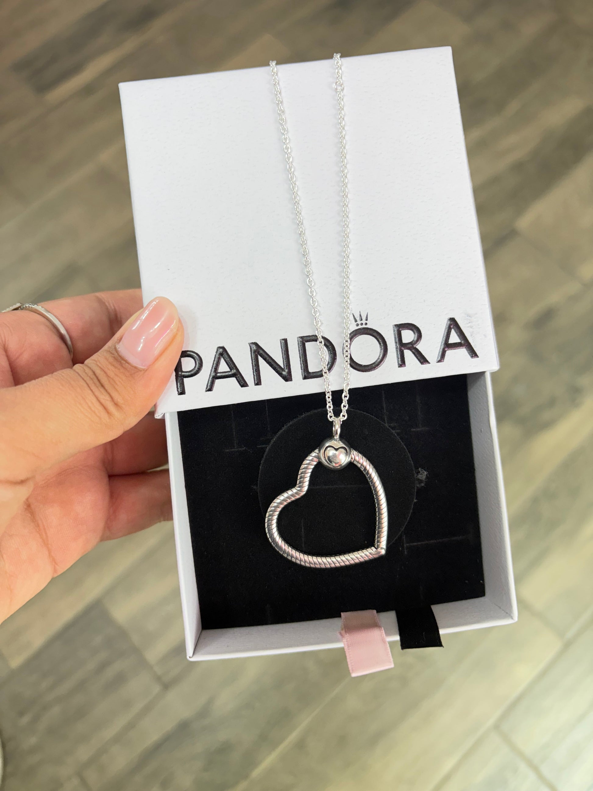 CI07 Collar Corazon Charms S925 Incluye caja.