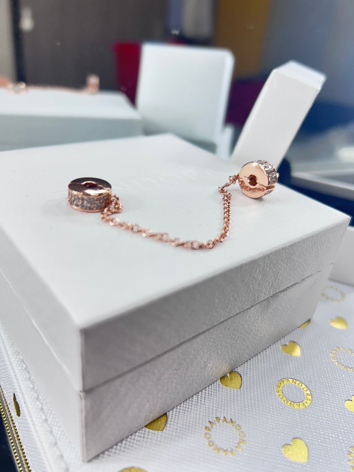 CHP179 Cadena de seguridad disponible en Rosa Gold, Dorado, Plata