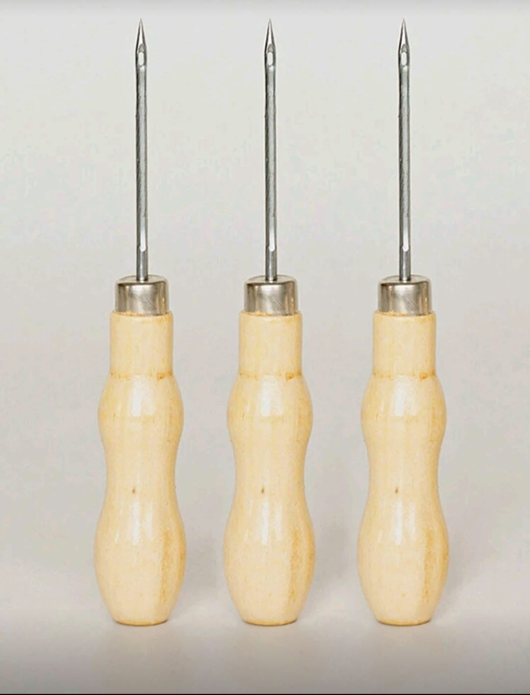 perforador de moldes perfecto para sujetar pabilos.