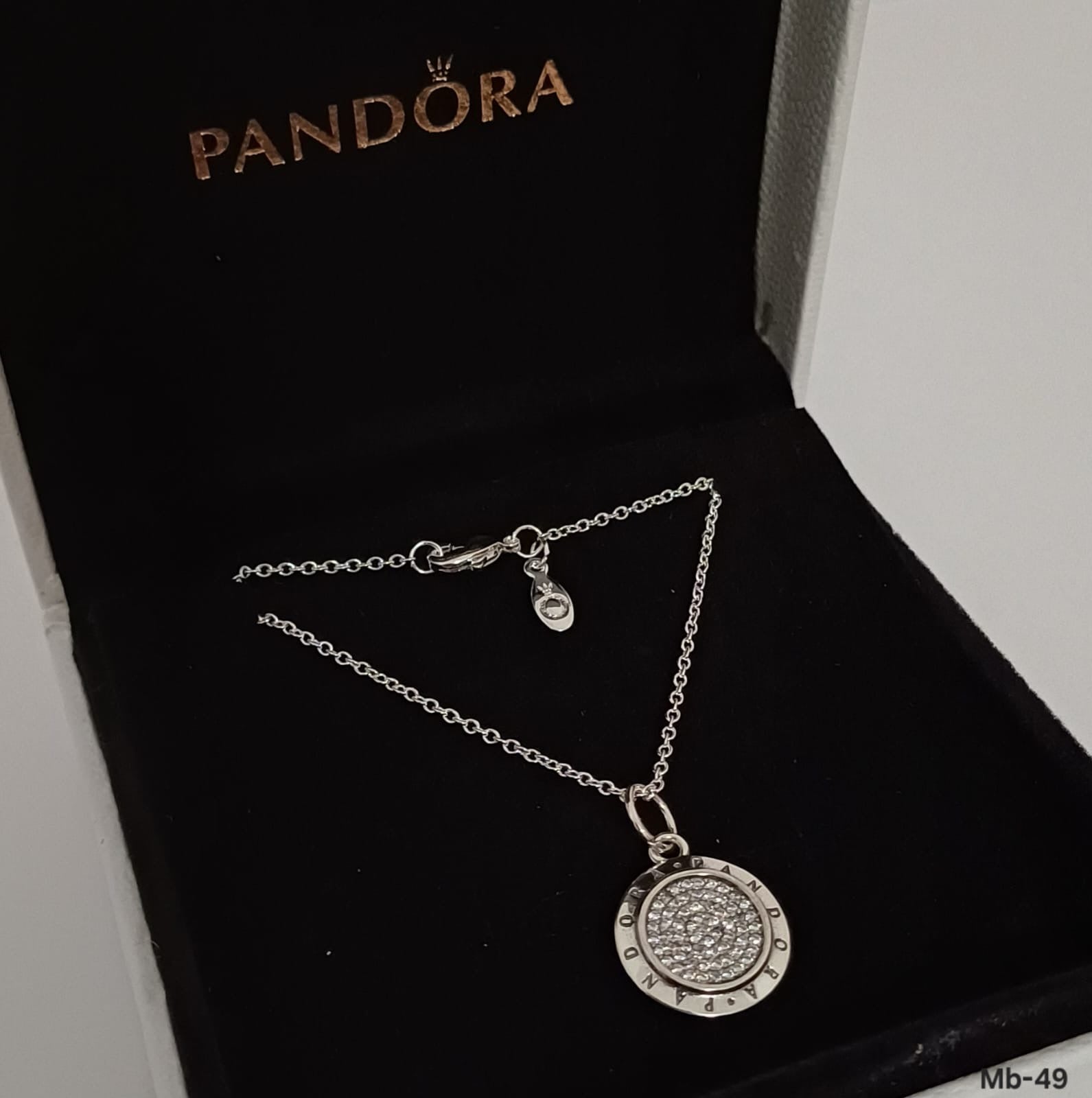 MB-49 Collar estilo Pandora Incluye caja y paño de limpieza.