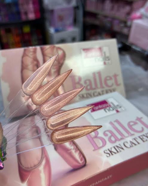 21169 Gamas Fantasy Nails