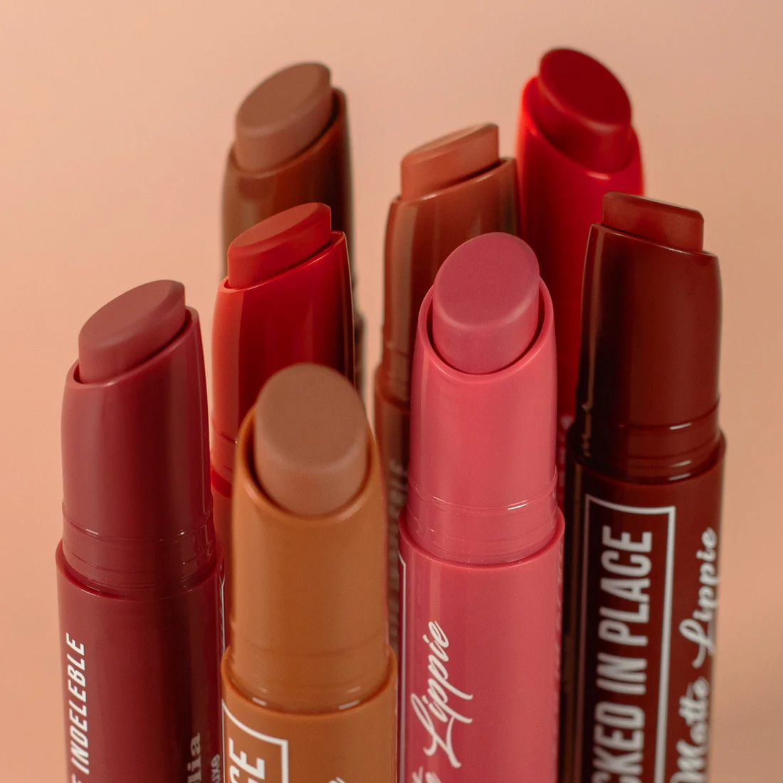Labial en Barra Matte "Locked in Place" 193- Italia Deluxe