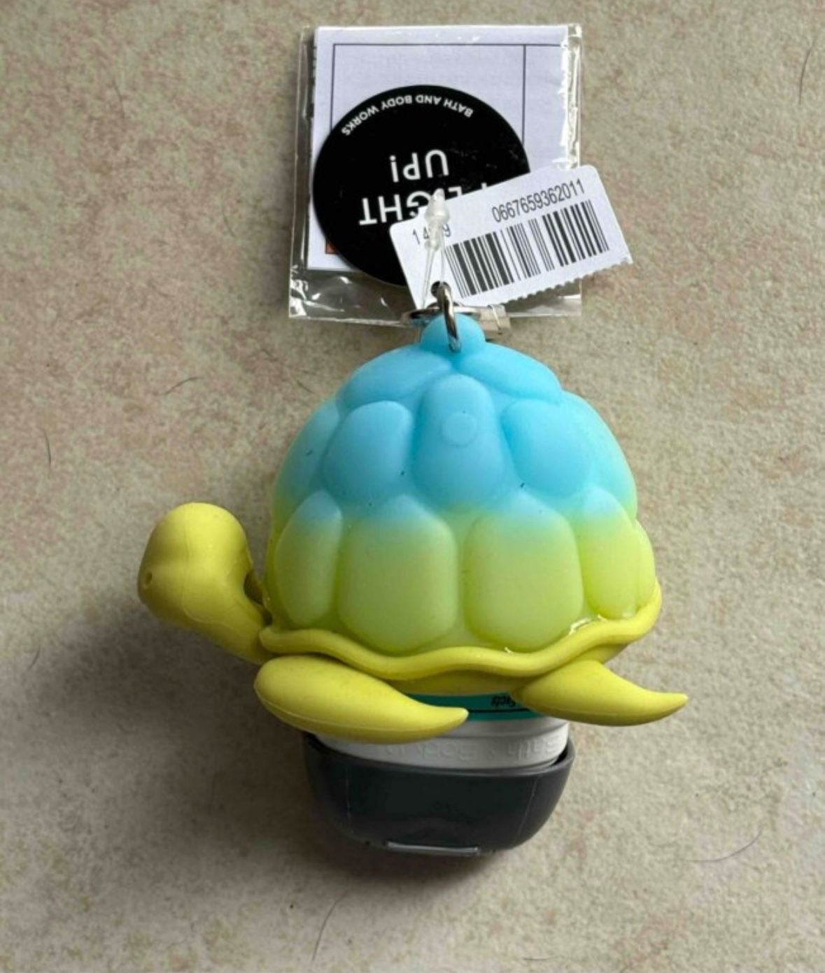 BATH&BODY WORKS | Light-Up Turtle  PocketBac Holder / Porta Gel - Incluye Gel Antibacterial