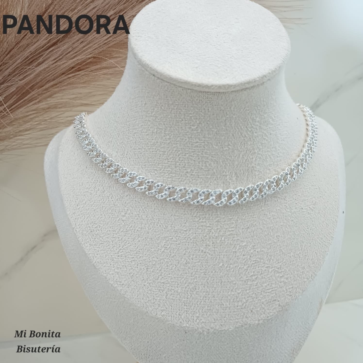 Mb-59 Collar estilo PANDORA Incluye caja y paño de limpieza. Material: Baño de plata.