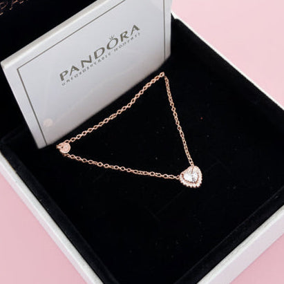 Collar Corazón estilo Pandora S925 Incluye caja y paño de limpieza.