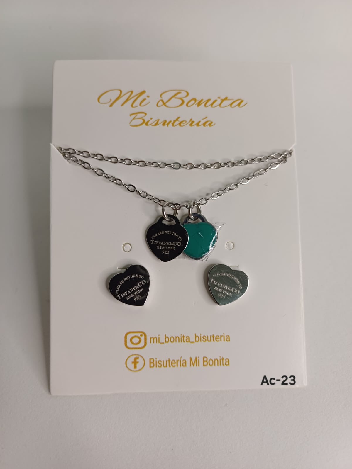 Ac-23 Set de Aretes y Collar en acero inoxidable.