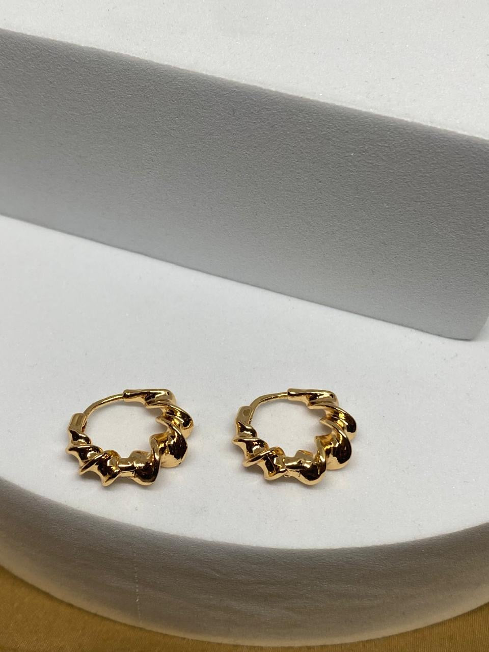 A26114 Arraxada torsal   Material: Oro Laminado 18k