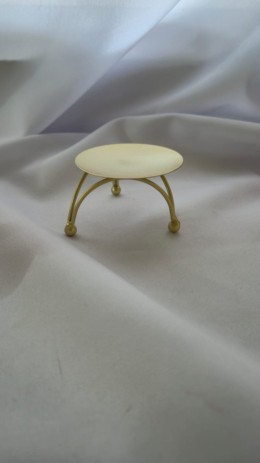 Porta vela dorado alto