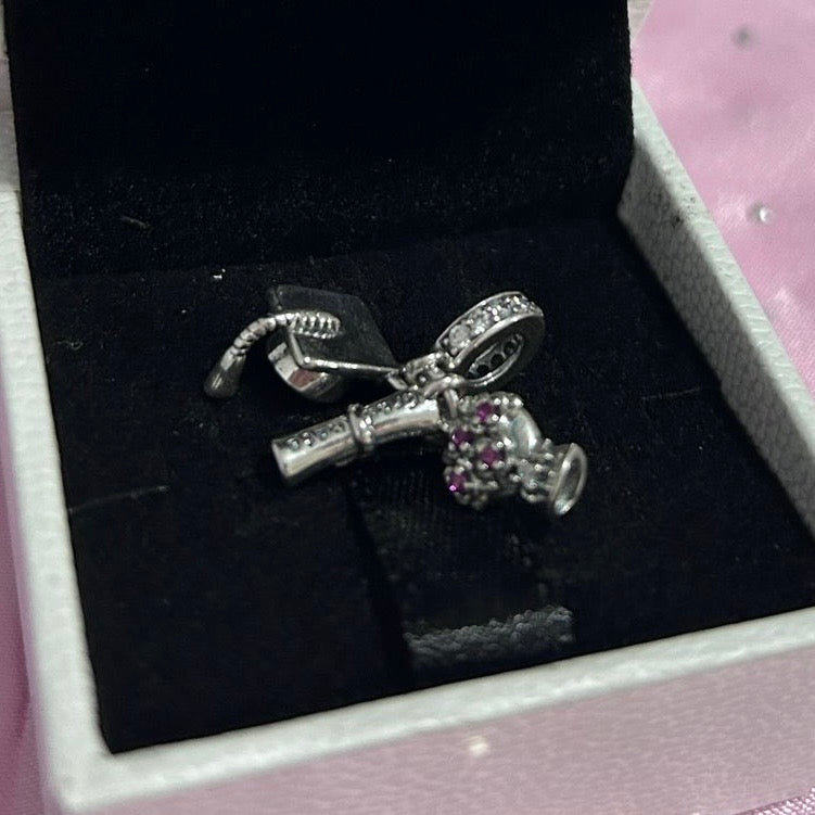 CHP224 Charm Colgante Graduación con ramo 💐 🎓