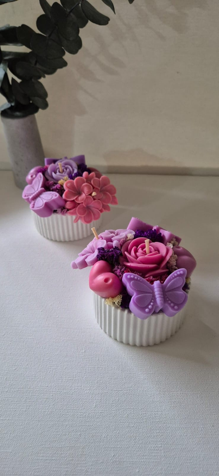 Bouquet aromatico con Mariposas en tonos morados y lilas   Aroma Fresa con frutos rojos