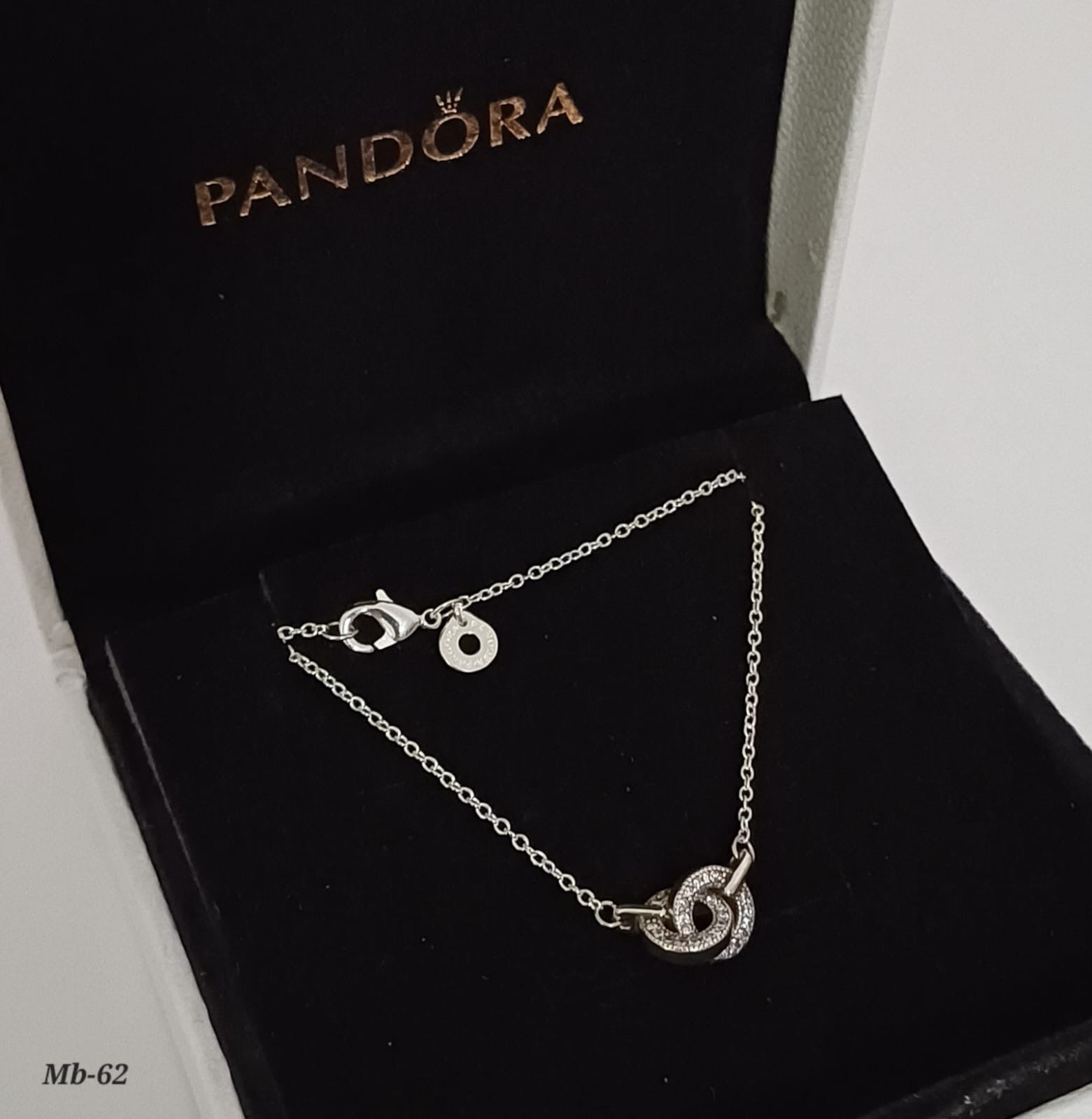 MB-62 Collar estilo Pandora Incluye caja y paño de limpieza.