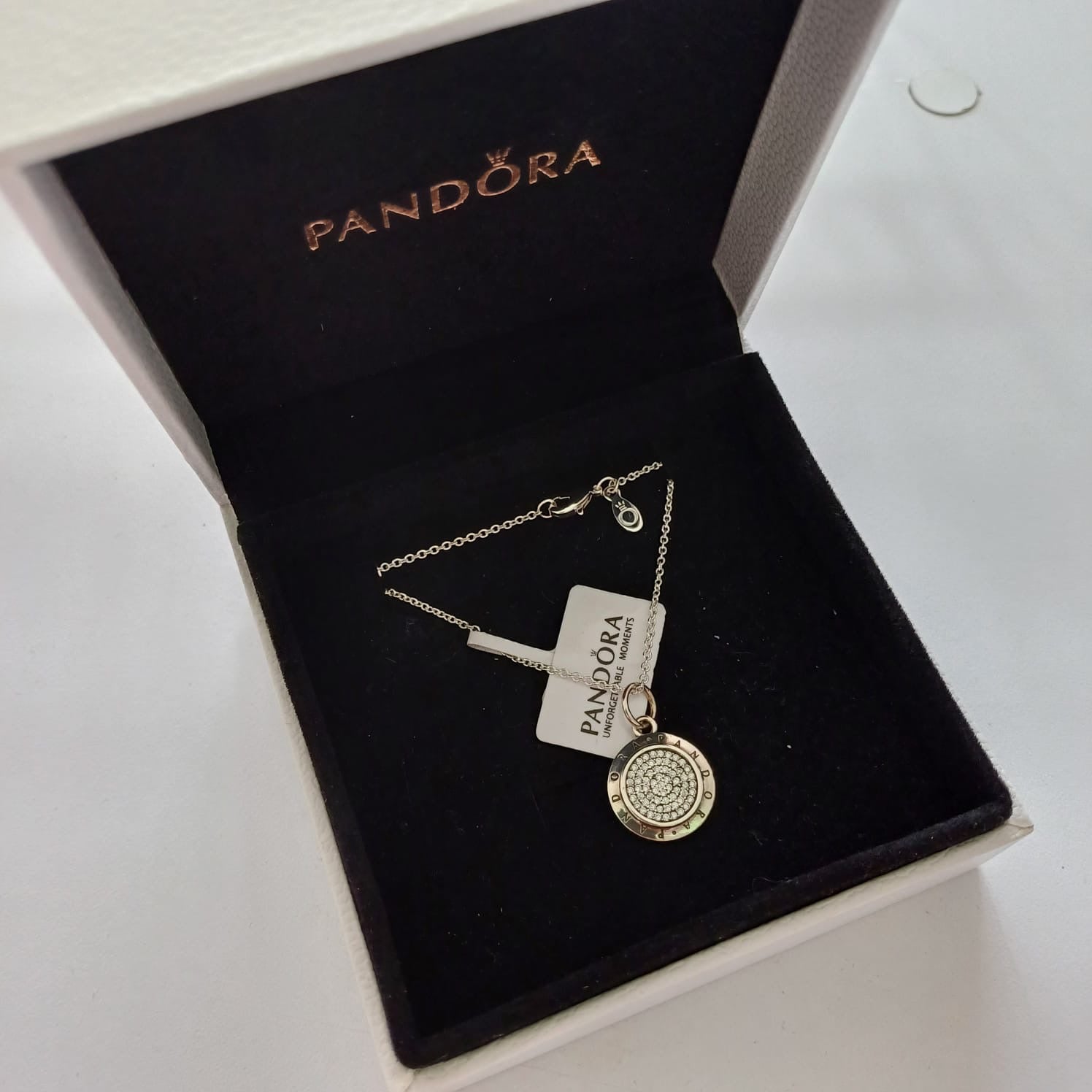9026 Collar estilo Pandora  Incluye caja y paño de limpieza
