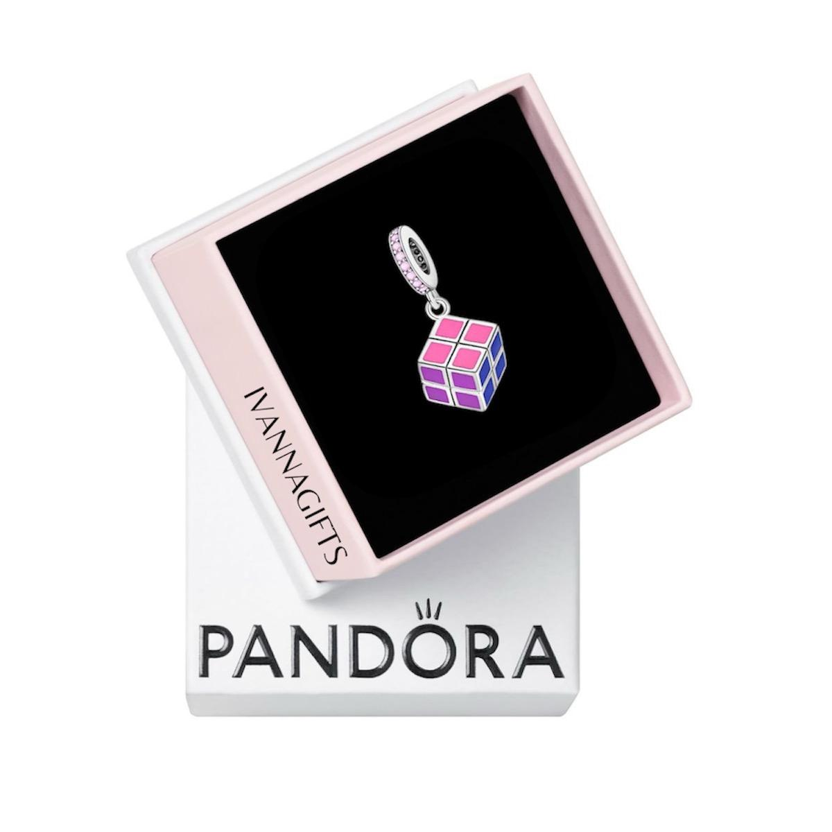 CHP104 - Charm colgante cubo rubic piedras rosas.