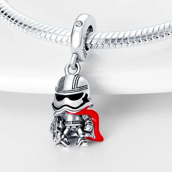 CHP187 Charm Capitán Phasma de Star Wars.